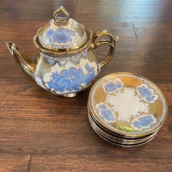 Ornate Gold Blue and White Teapot with 6 Matching Tea Plates - Picture 2 of 16